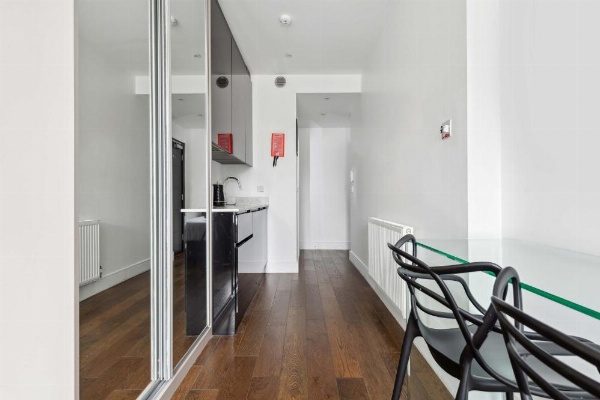 Golden Square image 10