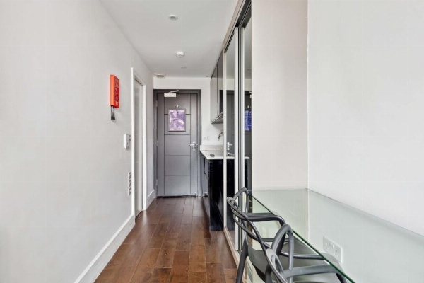 Golden Square image 15