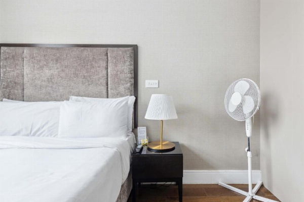 Golden Square image 24