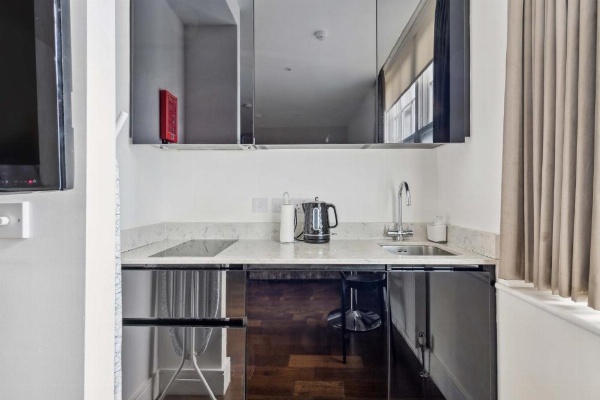 Golden Square image 26