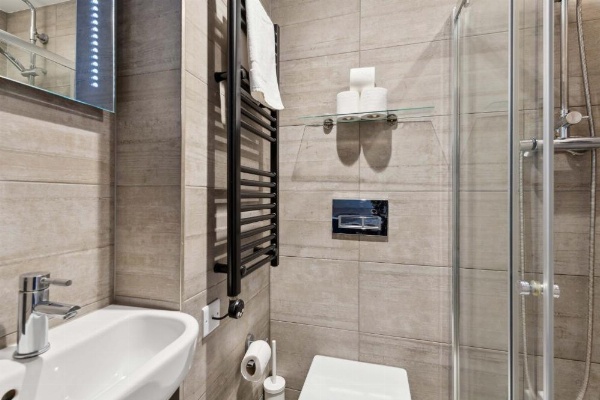 Golden Square image 8